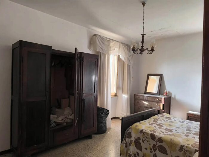 Casa con 7 locali in vendita in Montefiascone