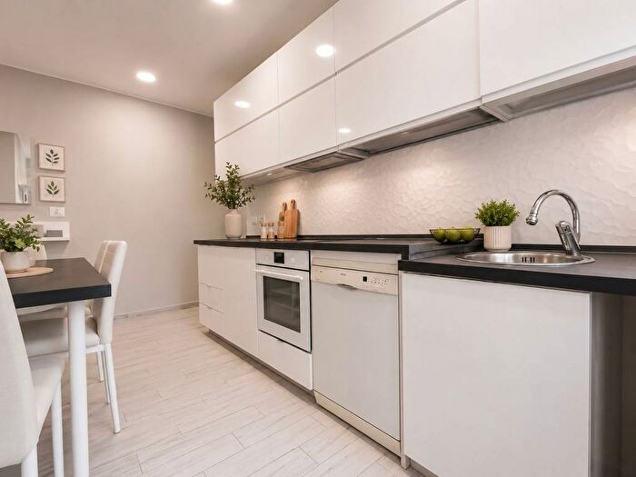 Appartamento bilocale in affitto in Via Ruggiero Settimo, Washington, Milano