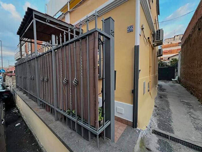 Appartamento monolocale in affitto in Via Paliano, Roma