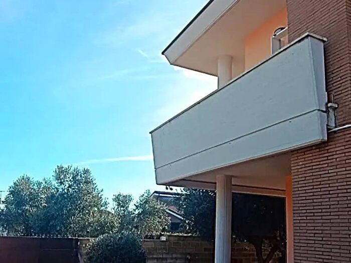 Casa con 5 locali in vendita in Via Miglioramento, Anzio