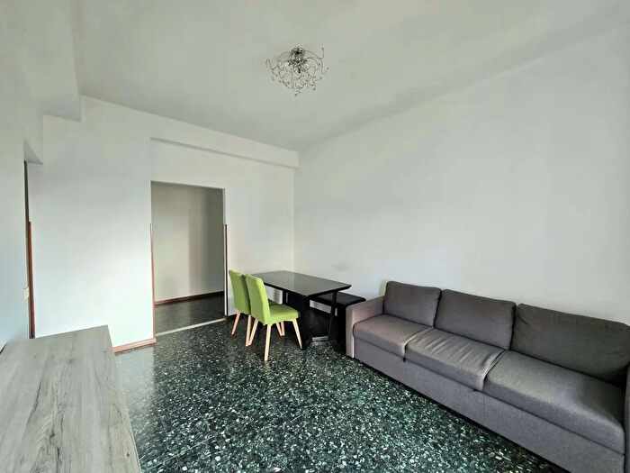 Appartamento bilocale in vendita in Via Vittorio Veneto, Arona