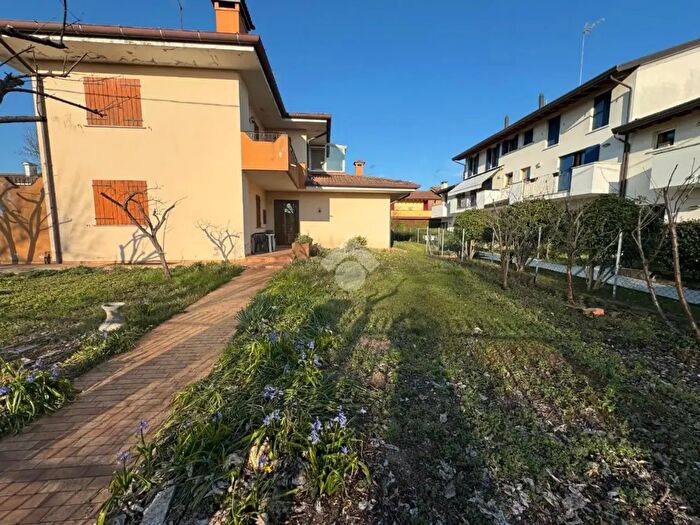 Casa trilocale in vendita in Via Ruga, Ponzano Veneto