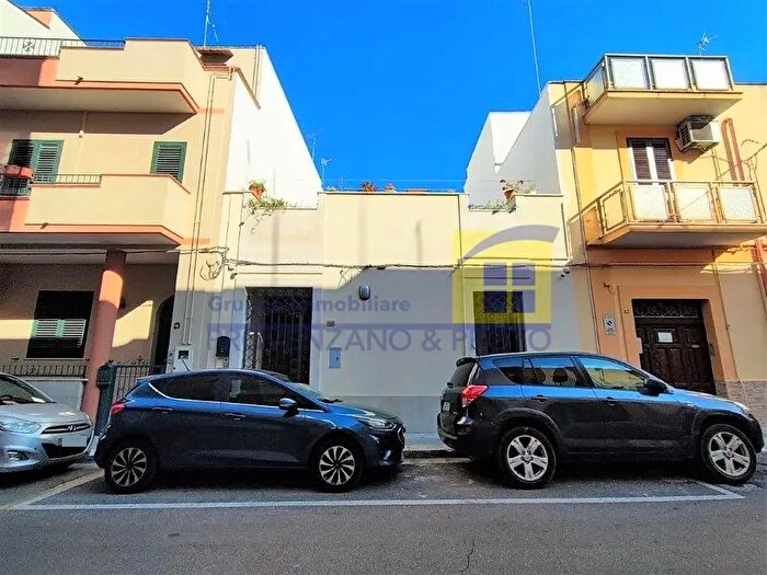 Appartamento trilocale in vendita in Via Imperatore Costantino, Brindisi