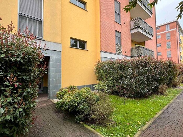 Appartamento trilocale in affitto in via Guido Rossa, Romano Banco, Buccinasco