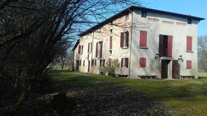 Casa con 6 locali in vendita in Via Francesca, Reggio Emilia