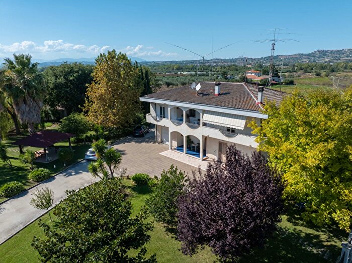 Casa in vendita in Strada Provinciale, Pineto