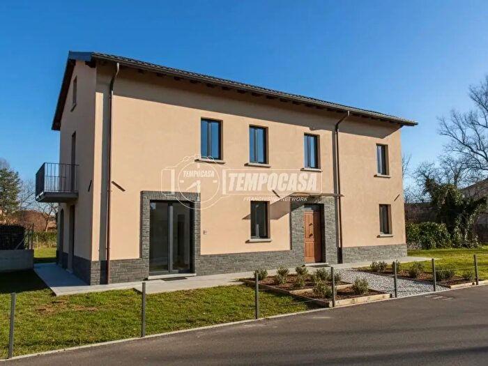 Casa con 6 locali in vendita in Via Coviolo Via Elba, Reggio Emilia