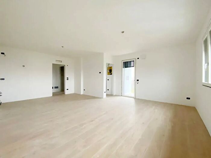 Appartamento trilocale in vendita in Via Armentaressa, Ormelle