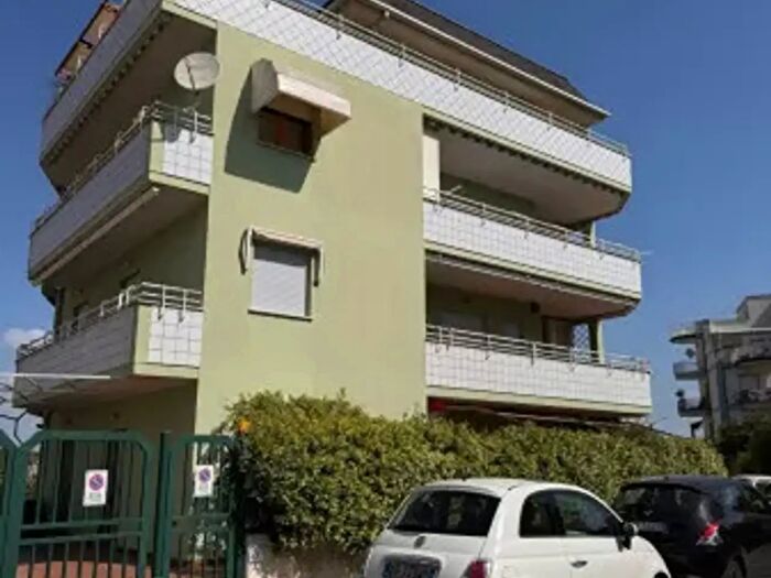 Appartamento bilocale in vendita in Via Valle d'Aosta, Nettuno