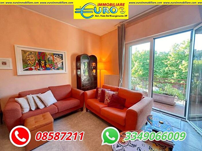Appartamento con 6 locali in vendita in Via del Risorgimento, Atri