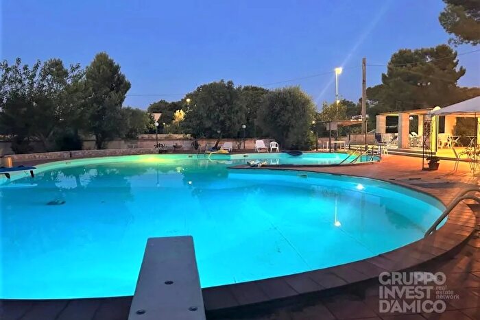 Casa con 8 locali in vendita in Contrada San Biagio Bosco Caggioni Taranto Taranto, Pulsano