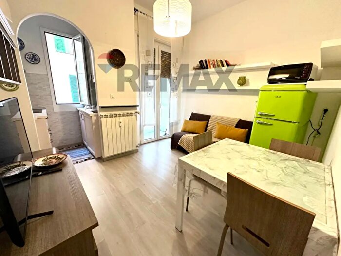 Appartamento bilocale in vendita in Via Maria Solari, Savona