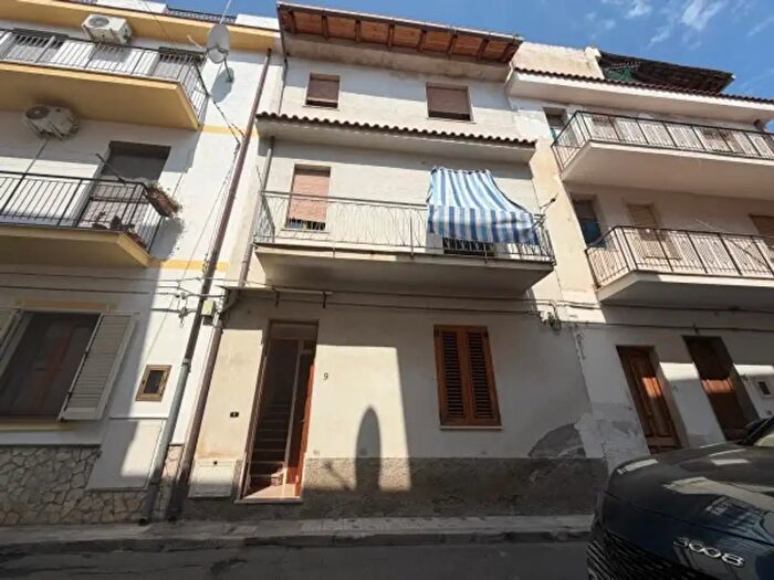 Casa quadrilocale in vendita in Via Forgiari, Falcone