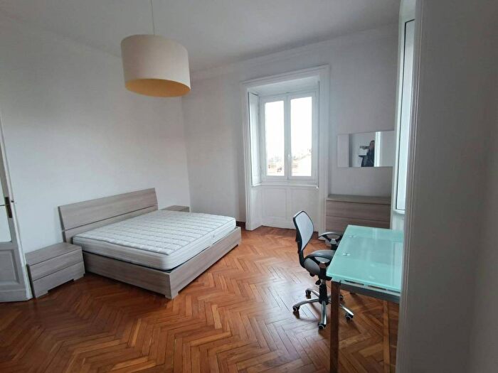 Appartamento trilocale in affitto in Via Spartaco, Montenero, Milano