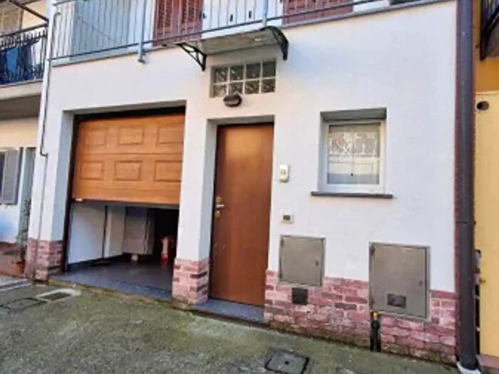 Casa trilocale in vendita in Vicolo Baldassarre da Romano, Romano Di Lombardia