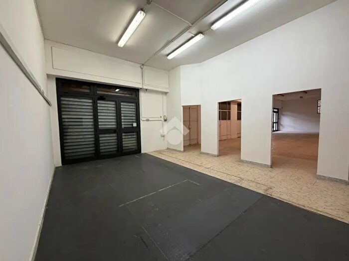 Appartamento quadrilocale in affitto in Via delle Zattere, Roma