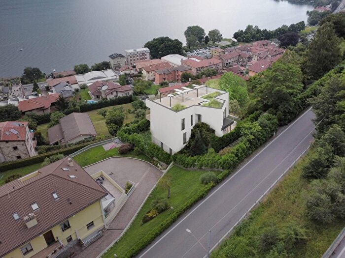 Appartamento trilocale in vendita in Via Belvedere, Pescate