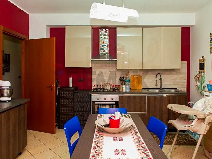 Appartamento trilocale in vendita in Via Badia, Catania