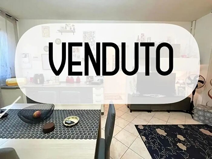 Appartamento quadrilocale in vendita in Via del Fontanone, Azzate