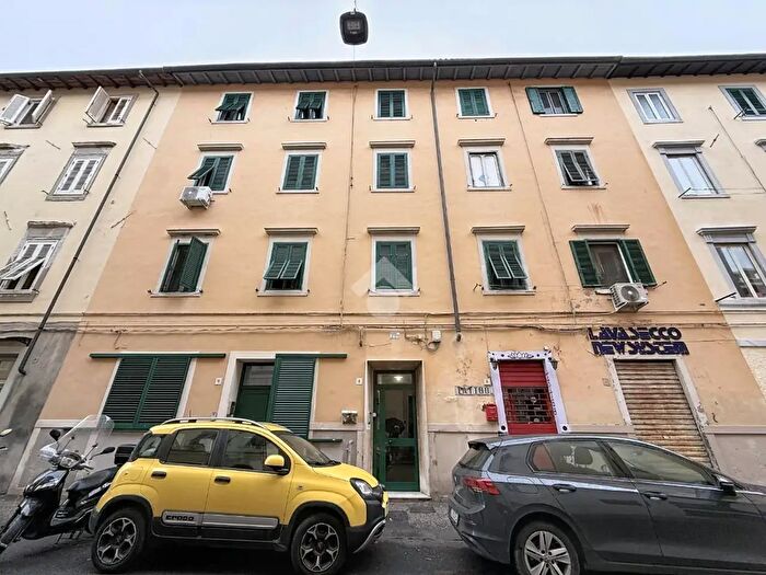 Appartamento bilocale in vendita in Via Sproni, Livorno