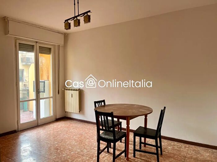 Appartamento trilocale in vendita in Via Padova Prato, Prato