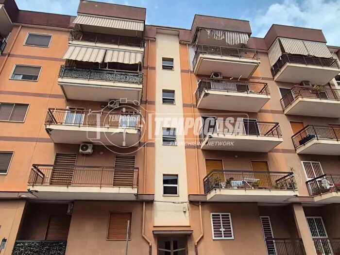 Appartamento trilocale in affitto in Via Generale Francesco Planelli, Bitonto
