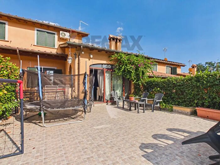 Casa con 5 locali in vendita in Viale Australia Snc, Formello