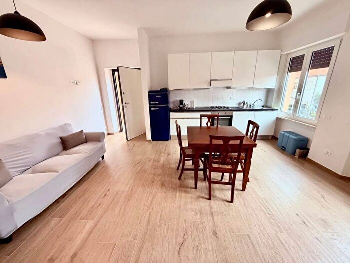 Appartamento quadrilocale in affitto in Castiglione Paese, Castiglione della Pescaia