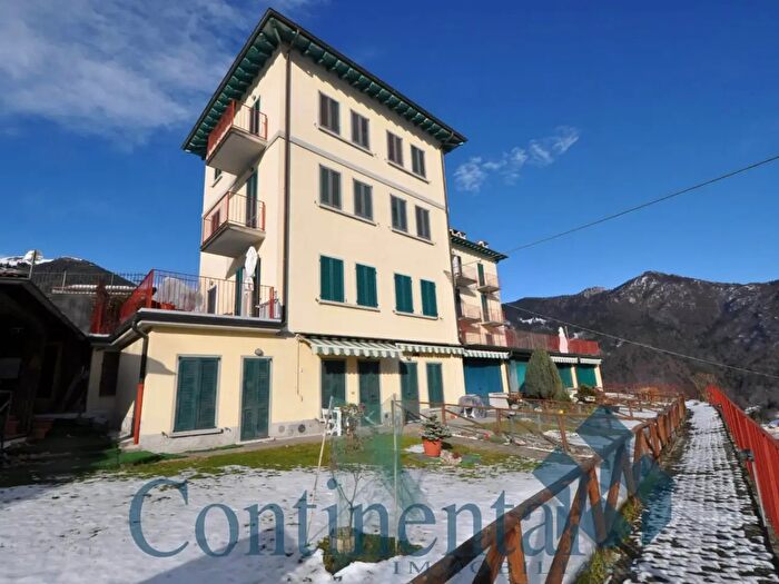 Appartamento trilocale in vendita in Via dei Pascoli, Santa Brigida