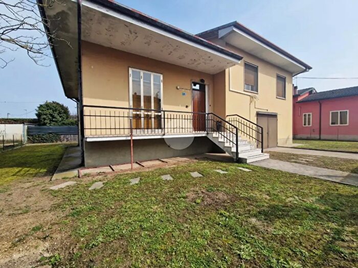 Casa con 5 locali in vendita in Via Bonomi, Borgo Virgilio