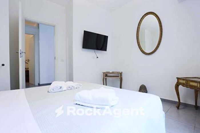 Appartamento quadrilocale in vendita in Vico San Maria Ad Agnone, Napoli