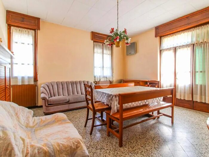 Appartamento quadrilocale in vendita in Via Roma, Vobarno
