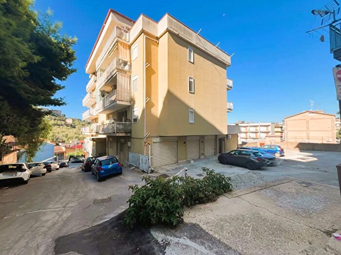 Appartamento trilocale in vendita in Via Regione Siciliana, Agrigento