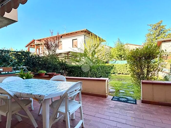 Casa con 6 locali in vendita in Via dei Forti, Serravalle Pistoiese