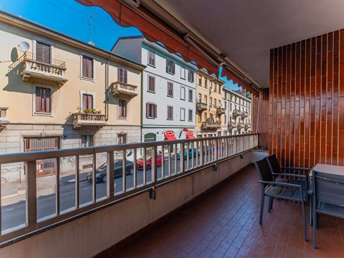 Appartamento trilocale in affitto in Via Giovita Scalvini, Bovisa, Milano