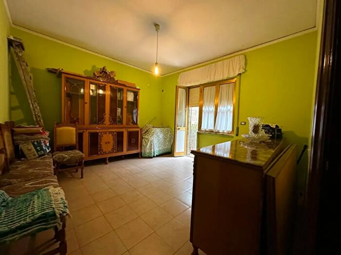 Appartamento con 5 locali in vendita in Corso E De Nicola, Afragola