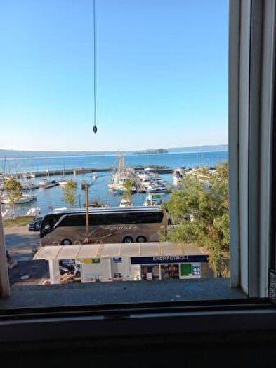 Appartamento trilocale in affitto in Via Guglielmo Marconi, Capodimonte