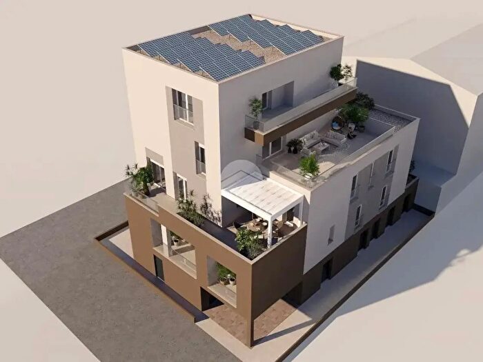 Appartamento quadrilocale in vendita in Via Pascoli, Rimini