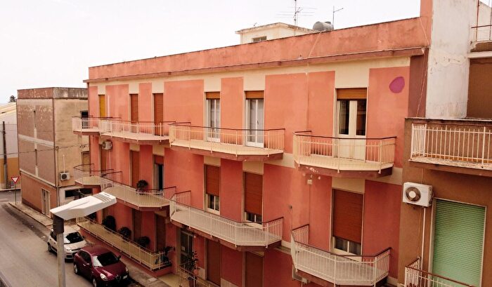 Appartamento con 5 locali in vendita in Via La Marmora, Avola