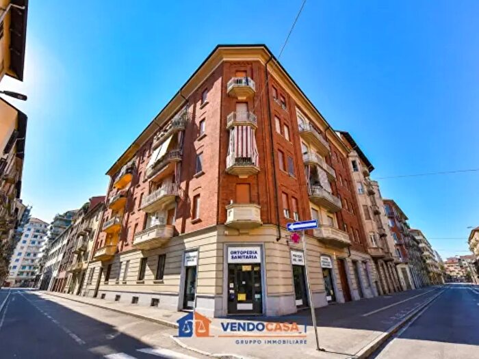 Appartamento bilocale in vendita in Via Genova, Torino