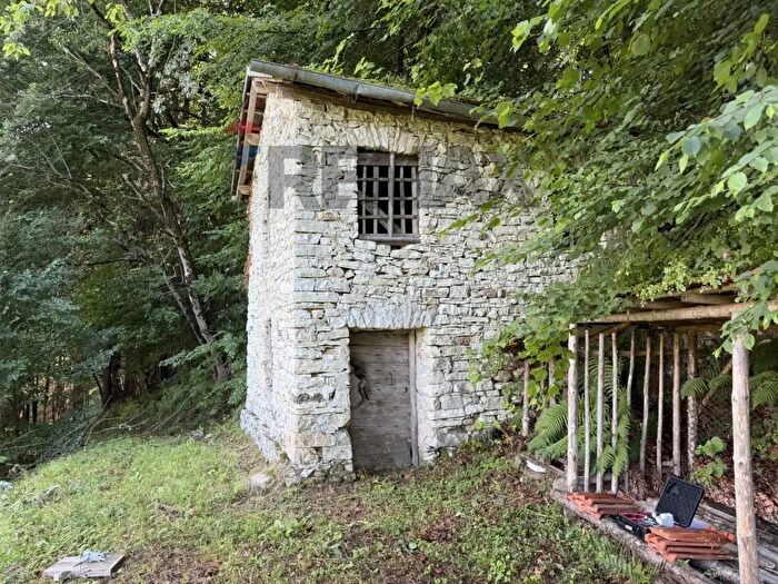 Casa bilocale in vendita in Loc Faller Snc, Sovramonte