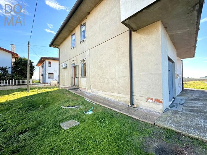 Appartamento quadrilocale in vendita in Porto Tolle