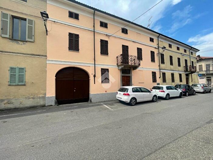 Appartamento trilocale in affitto in Via bena, Centro, Crescentino