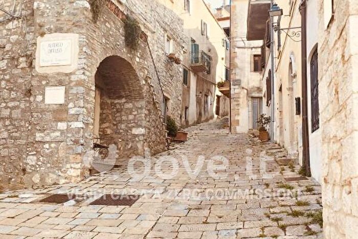 Appartamento bilocale in vendita in Via Borgo, Semproniano