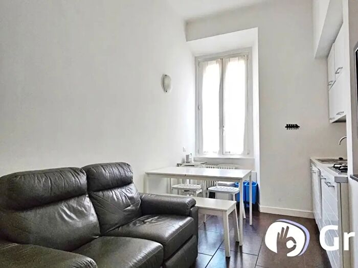 Appartamento trilocale in affitto in Viale Giovanni da Cermenate, Milano