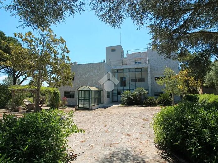 Casa monolocale in vendita in Ostuni