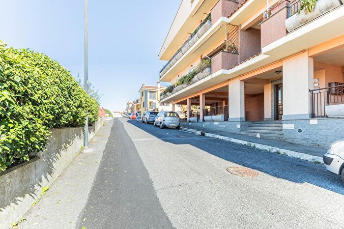 Appartamento trilocale in vendita in Via Campo della Fiera, Bracciano