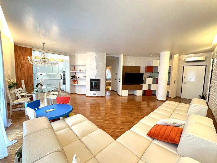 Appartamento con 6 locali in affitto in Campo Muneghette Chioggia Ve, Chioggia