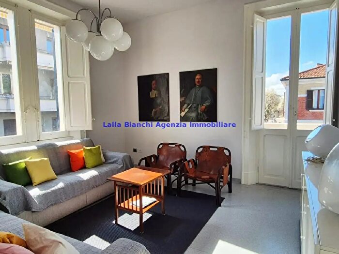 Appartamento con 6 locali in affitto in Via Postumo, Pesaro