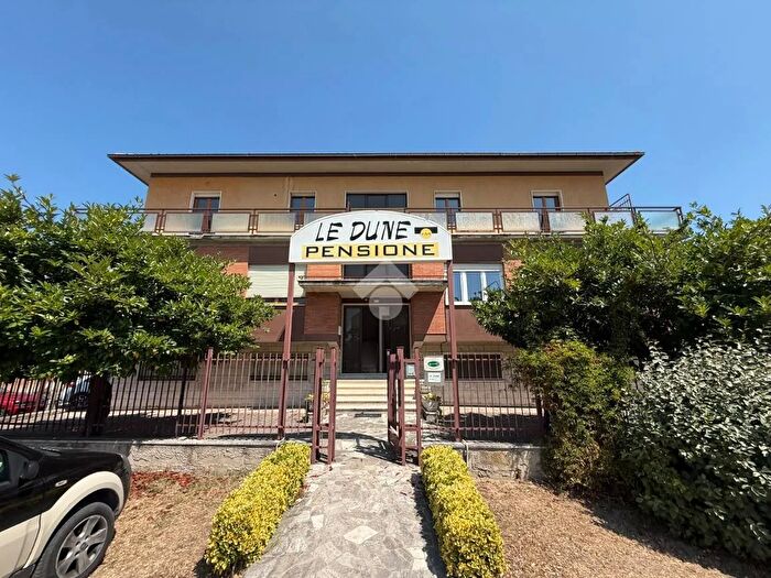 Appartamento con 7 locali in vendita in Via del Commercio, Ascoli Piceno